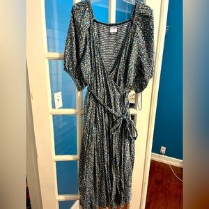 Old navy floral wrap midi dress